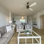 Palm 2f A Stylish Seaside With Parking Appartamento Marbella