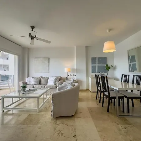 Palm 2f A Stylish Seaside Apartment