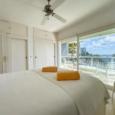 Palm 2f A Stylish Seaside With Parking Apartmán *