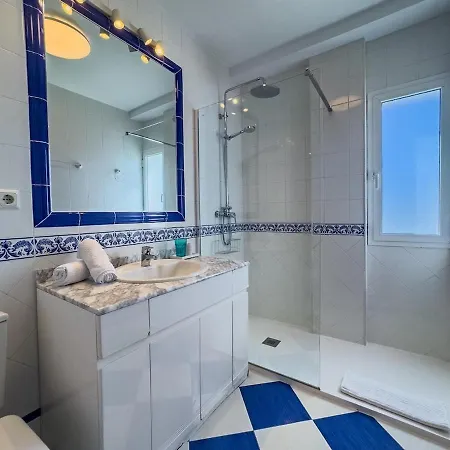Palm 2f A Stylish Seaside Apartment Marbella