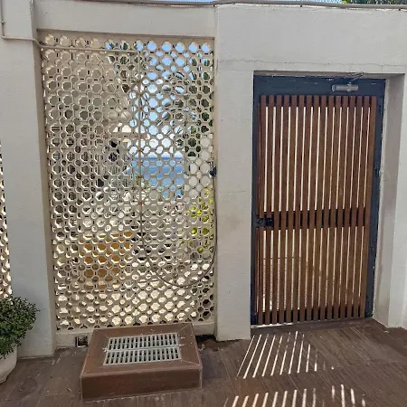 Palm 2f A Stylish Seaside Apartment *