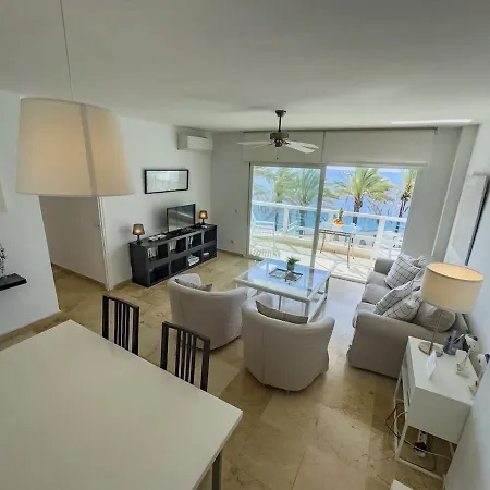 Palm 2f A Stylish Seaside Apartment
