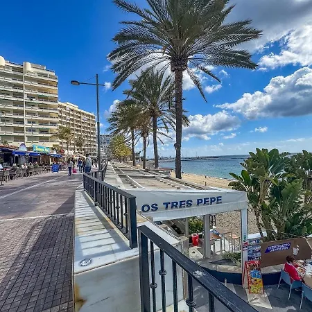 Apartmán Palm 2f A Stylish Seaside With Parking