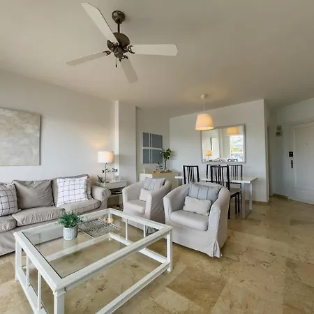 Palm 2f A Stylish Seaside With Parking Appartamento Marbella